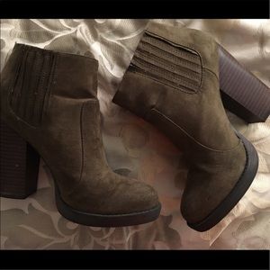 Zara army green booties